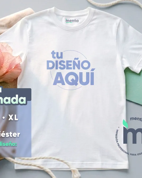 Playera sublimada con diseño botánico en tonos menta